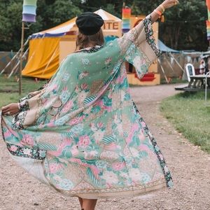 SPELL AND THE GYPSY CLOUD DANCER KIMONO ☁️